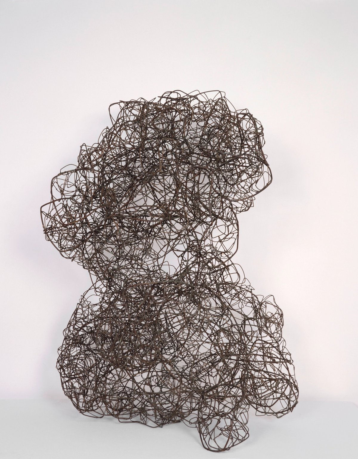 Claire Falkenstein, Sans titre, 1957-1960, fils de cuivre de diamètres différents soudés. ©Collection Centre Pompidou, Paris, Musée national d’art moderne - Centre de création industrielle.