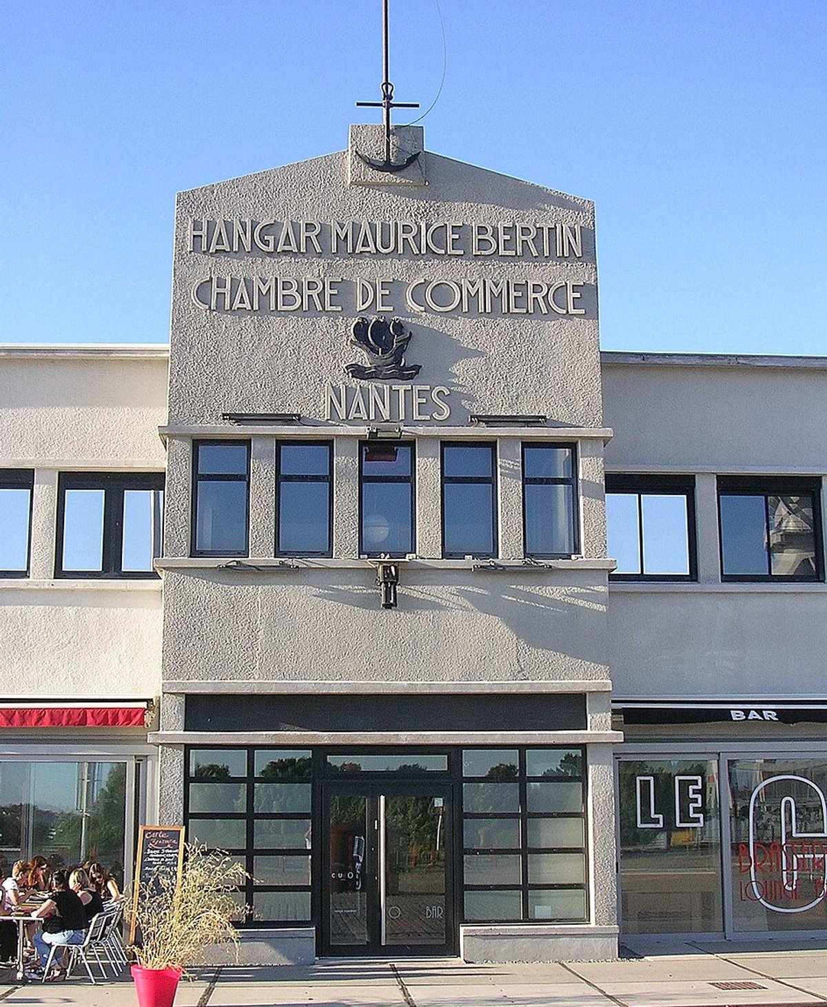 Privé de 40 % de sa subvention régionale, le FRAC des Pays de la Loire a fermé son lieu d’exposition à Nantes, le Hangar à bananes, pour se recentrer à Carquefou, au nord-est de la ville. D.R.