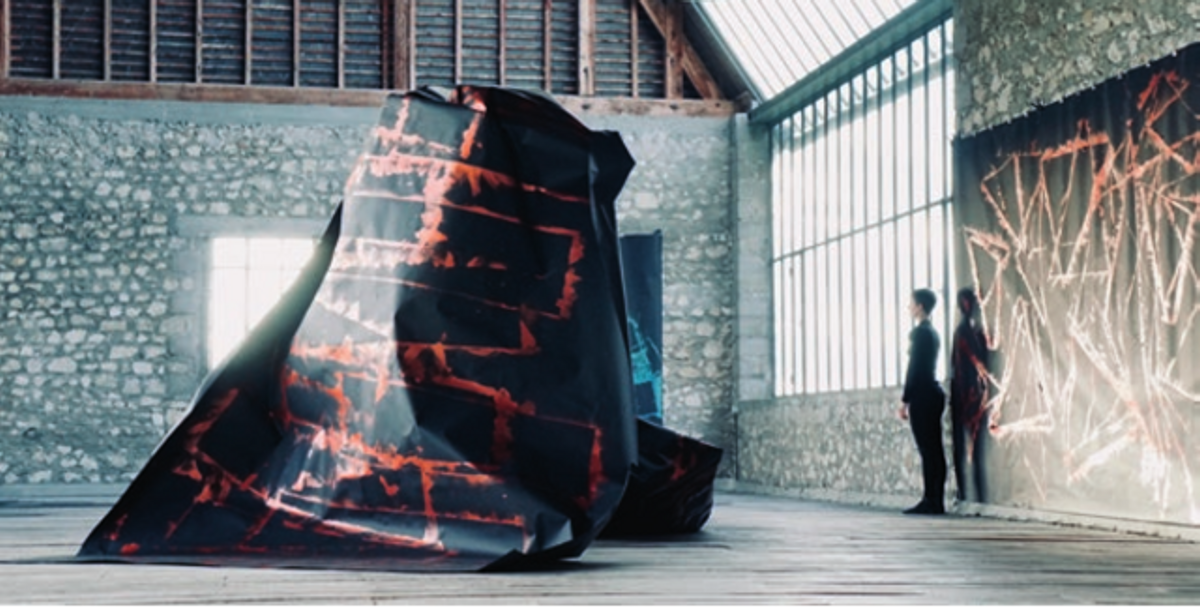 Alice Anderson, The Ritual of the Shapes, peintures et performances, Atelier Calder, Saché, 2019. © Laurin von der Osten-Sacken