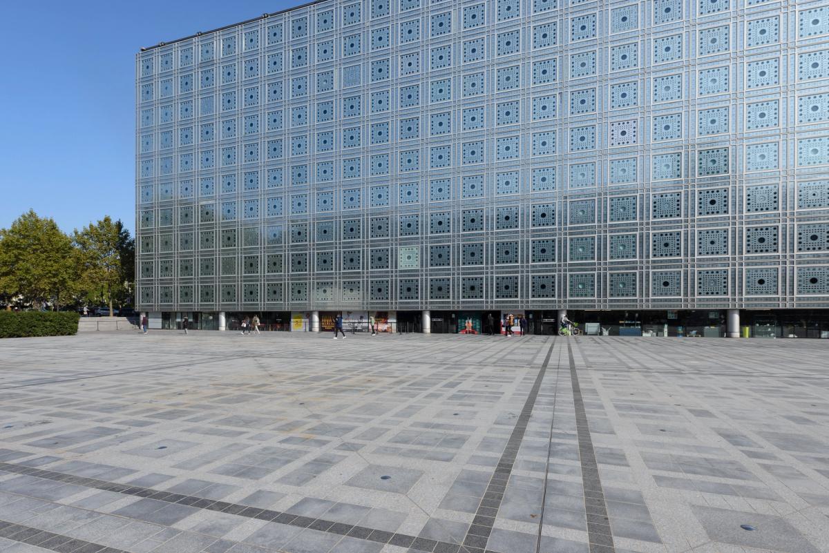 Façade de l'Institut du monde arabe, à Paris. © Thierry Rambaud - Institut du monde arabe