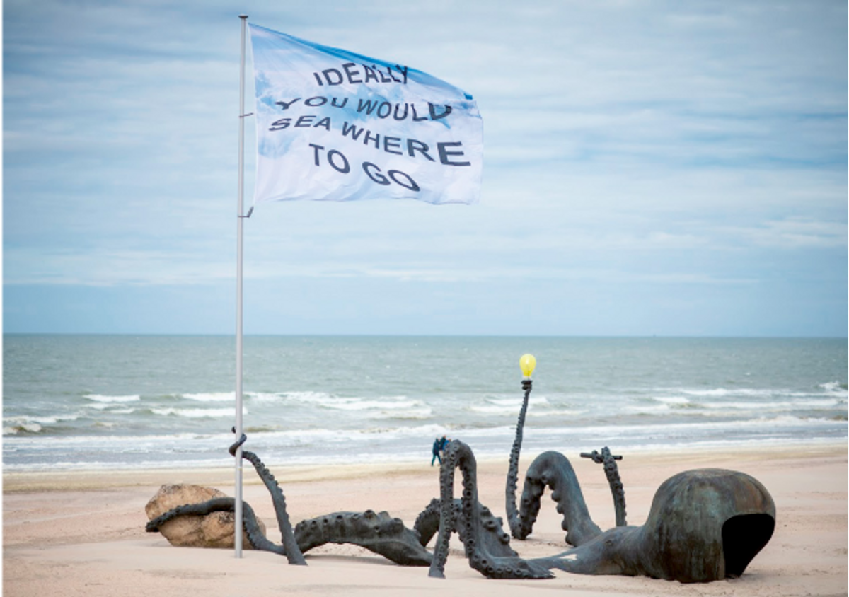 Laure Prouvost, Touching to Sea You Through Our Extremities, 2021, bronze, Leopold I Esplanade, De Panne. © D.R.