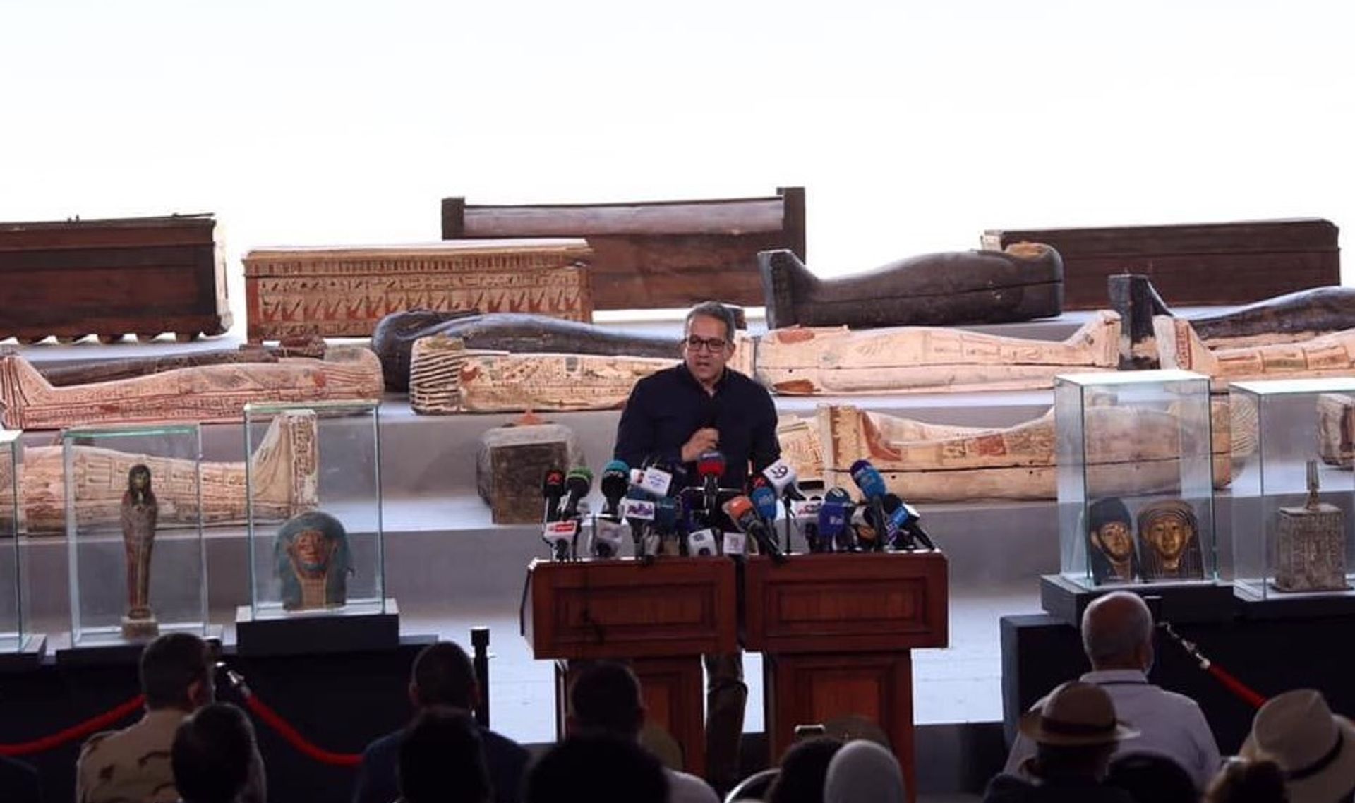Une centaine de sarcophages ont été découverts à Saqqara. © Ministère égyptien du Tourisme et des Antiquités