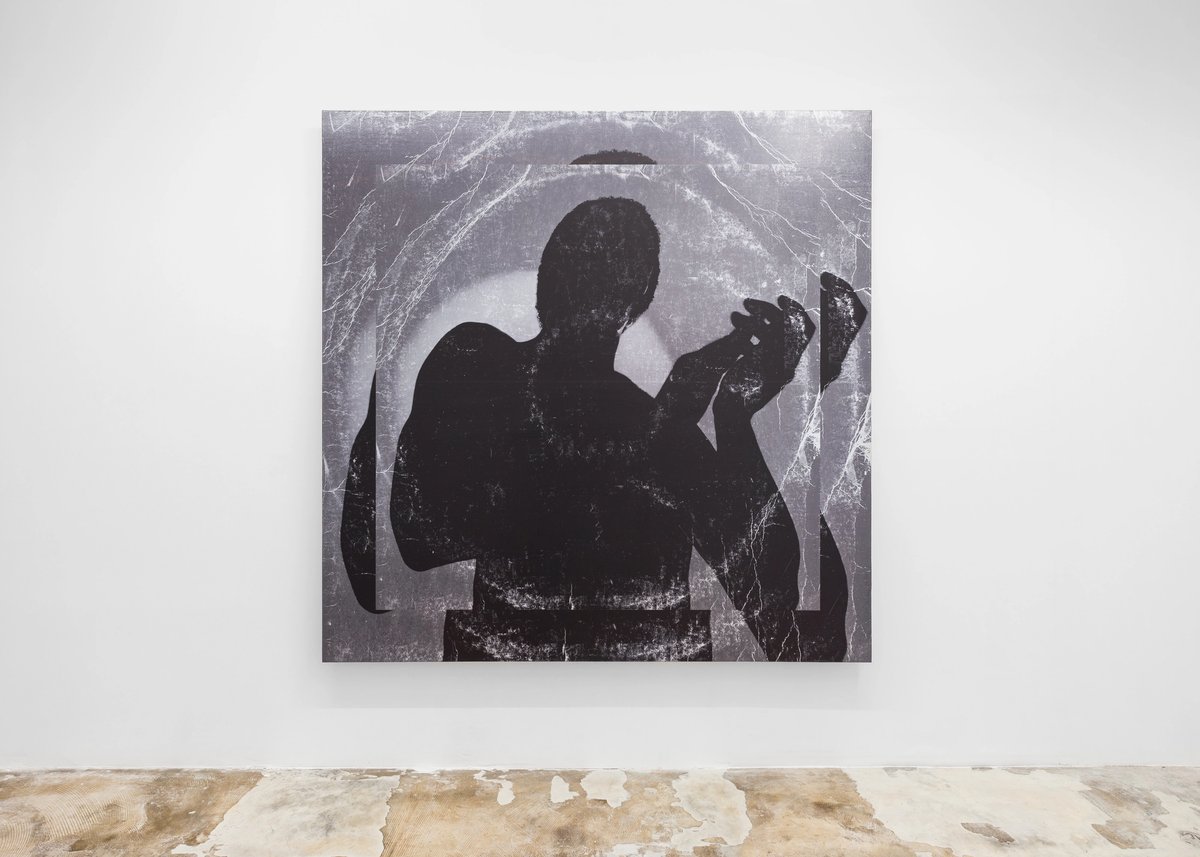 Arthur Jafa, Black Man, 2024, contreplaqué, aluminium,
impression mylar miroir, placage de bois, 203,2 x 205,74 cm. Courtesy de l'artiste et Champ Lacombe. Photo : © Ander Sagastiberri