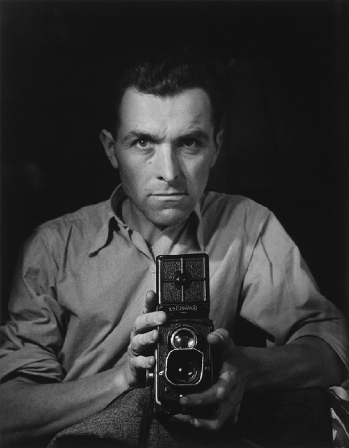 Robert Doisneau, Autoportrait au Rolleiflex, 1947, photographie. © Atelier Robert Doisneau