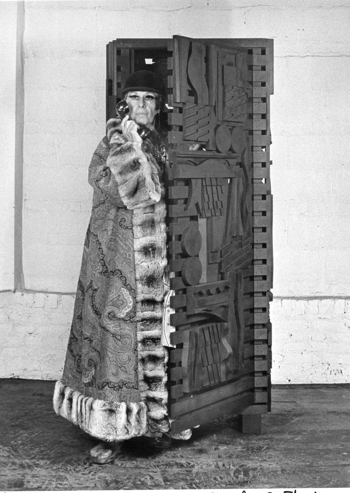 Marvin W. Schwartz, Louise Nevelson, 1972, photographie, Whitney Museum of American Art, New York. © The Estate of Louise Nevelson. Photo Whitney Museum of American Art, New York/Scala