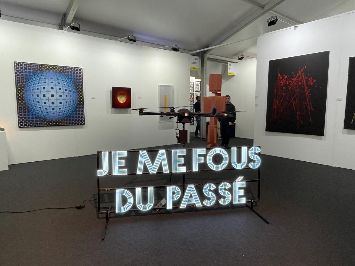 Œuvre de Renaud Auguste-Dormeuil sur le stand de la galerie La Patinoire - Valérie Bach. Courtesy La Patinoire - Valérie Bach