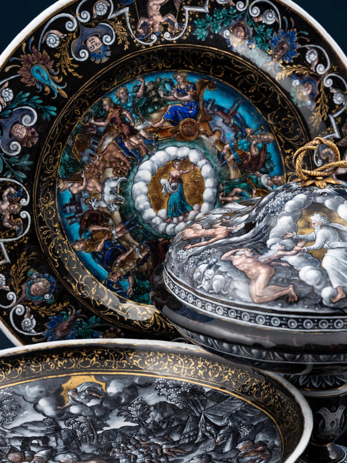 Ensemble d'émaux signés Jean de Court. Photo : Guillaume Benoit