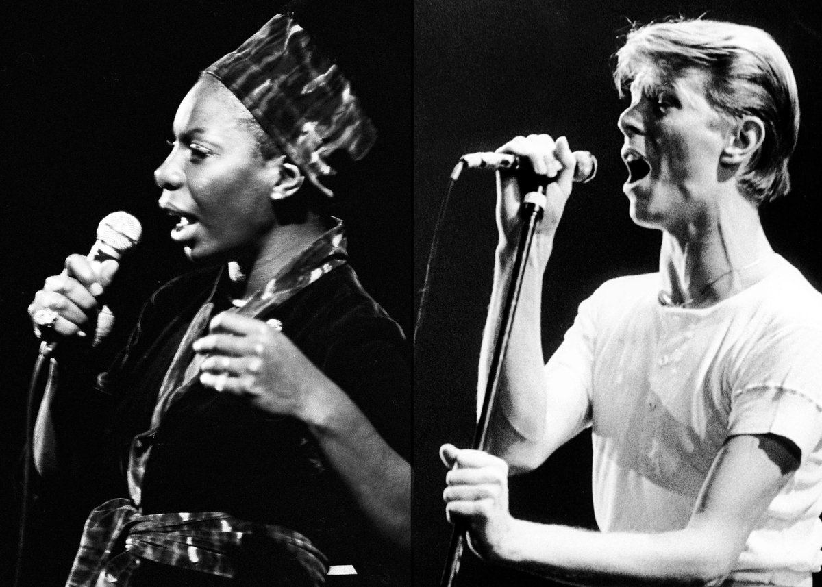 À gauche : Nina Simone en concert au Fillmore East, vers 1970, à New York.
Album / TopFoto / Jason Laure. À droite : David Bowie en concert, le 14 mai 1978, à la Festhalle de Francfort, en Allemagne. Album / Hans H. Kirmer/Deutsche Presse-Agentur/Newscom