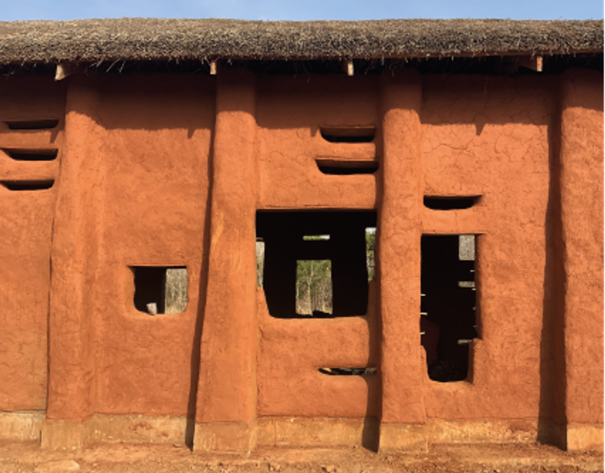 Façade du campus de Don Bosco à Tatale, Ghana. © Studio Anna Heringer