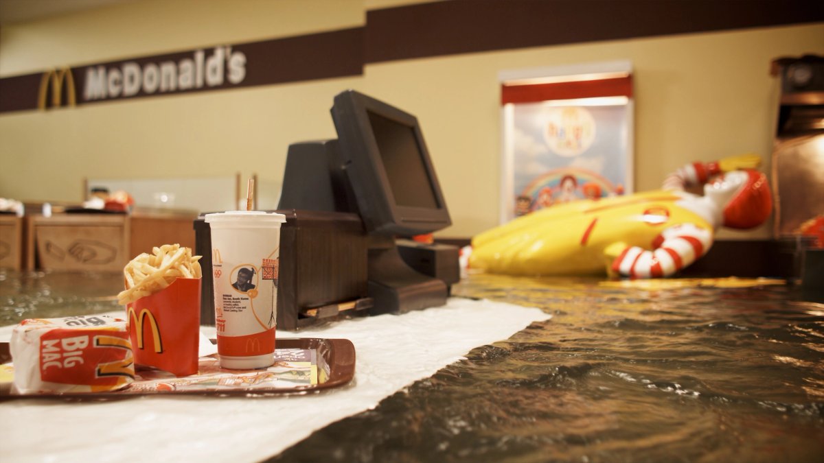 SUPERFLEX, McDonald's, 2009. RED, 21 min, extrait vidéo. Photo : SUPERFLEX