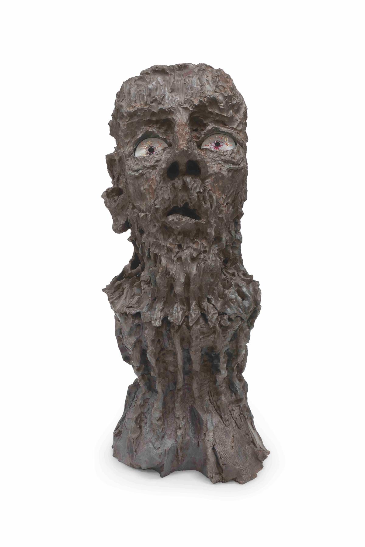 Jean-Marie Appriou, Atlas, 20020, bronze patiné et verre. © Jean-Marie Appriou. Photo Fabrice Lindor/ Cnap