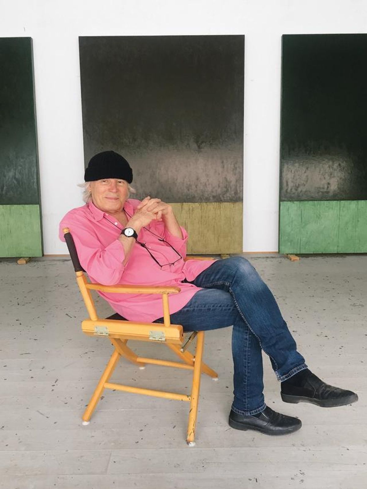 Brice Marden dans son studio à Tivoli, New-York, en 2017. © 2023 Brice Marden/Artists Rights Society (ARS), New York. Photo : Mirabelle Marden. Courtesy de l'artiste et de Gagosian.