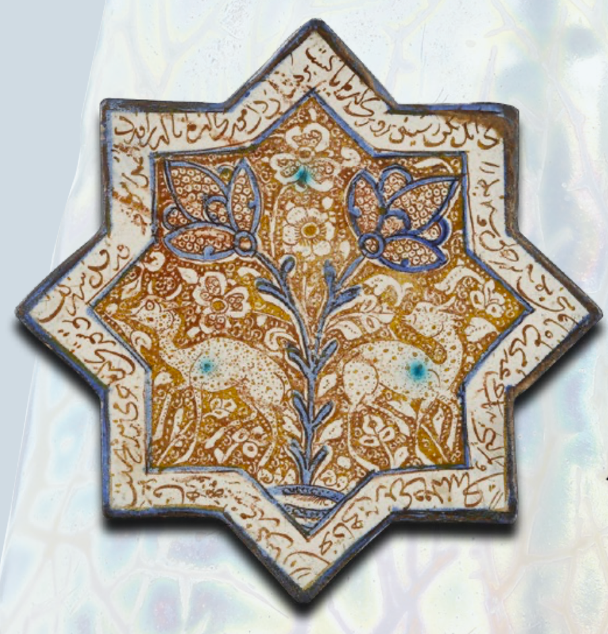 Carreau de revêtement, Iran, Kashan, période ilkhanide, seconde moitié XIIIe-début XIVe siècle.
Courtesy Galerie Laure Soustiel.