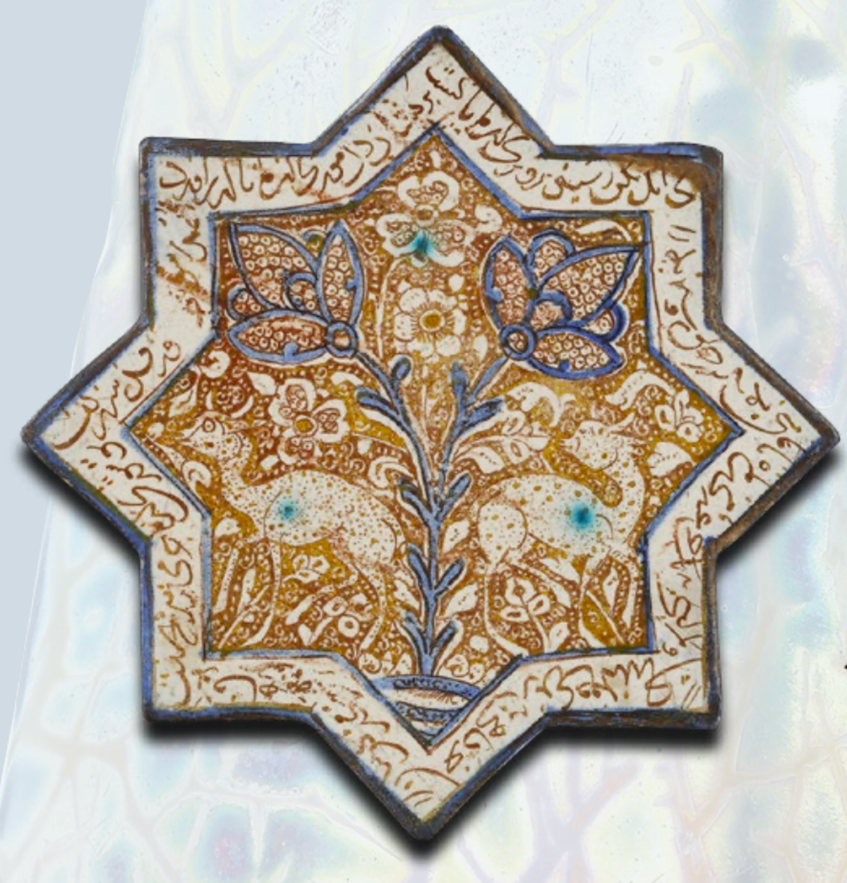 Carreau de revêtement, Iran, Kashan, période ilkhanide, seconde moitié XIIIe-début XIVe siècle.
Courtesy Galerie Laure Soustiel. 