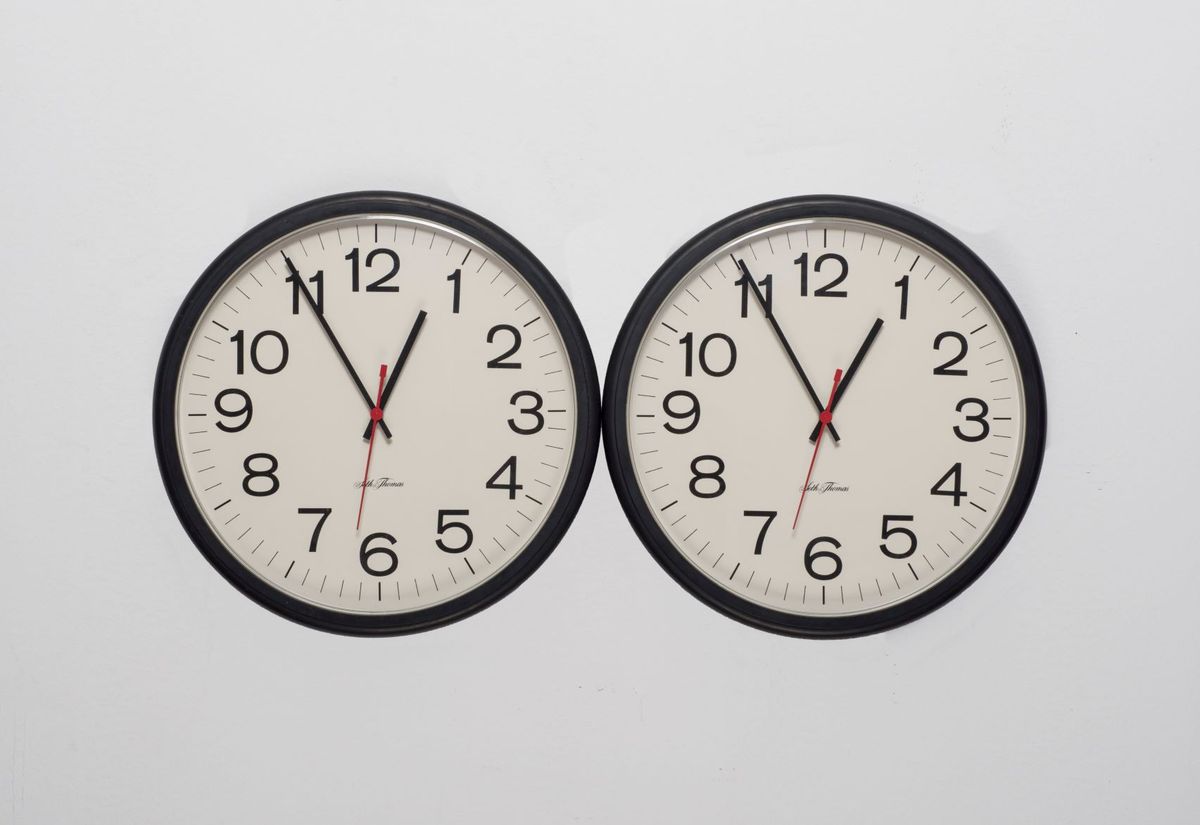 Felix Gonzalez-Torres, Untitled (Perfect Lovers), 1987-1990. Courtesy Wadsworth Atheneum Museum of Art, Hartford, États-Unis, D.R.