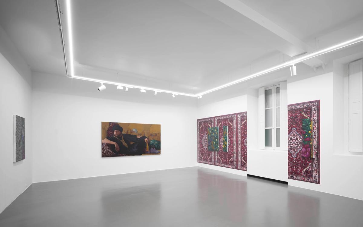 Vue de l’exposition « Rayan Yasmineh : Rencontre avec le zéphyr » chez Mor Charpentier, Paris. Courtesy de l’artiste et mor charpentier. Photo : François Doury