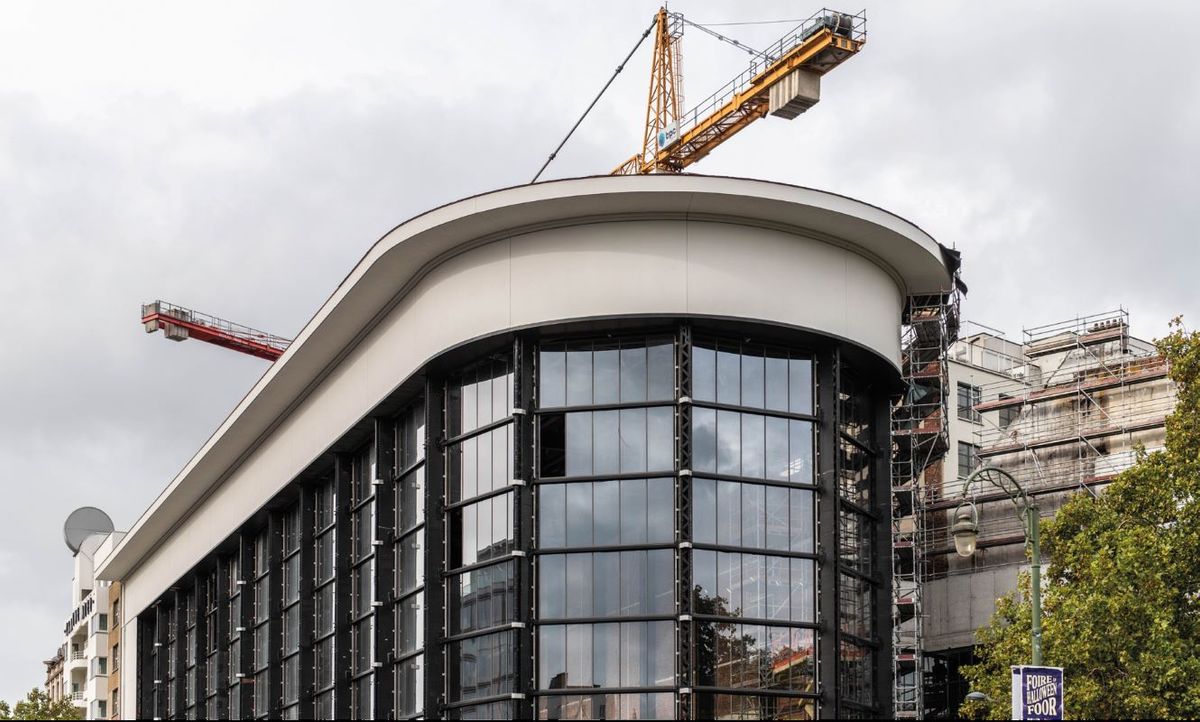 Vue du bâtiment de Kanal – Centre Pompidou, Bruxelles. Photo Bart Grietens