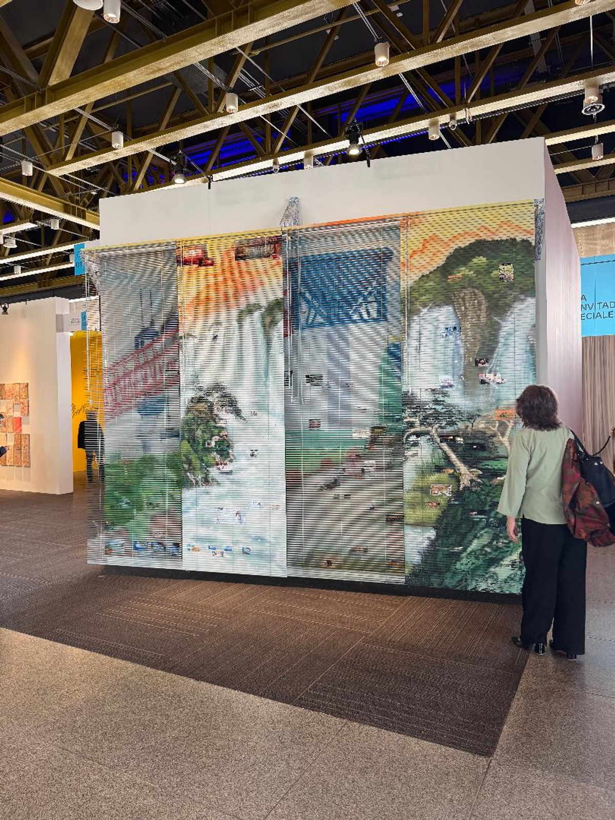 Installation de Charlie Mai montrée par la galerie Plural Nodo Cultural de Bogotá à ARTBO 2025. Photo D.R.