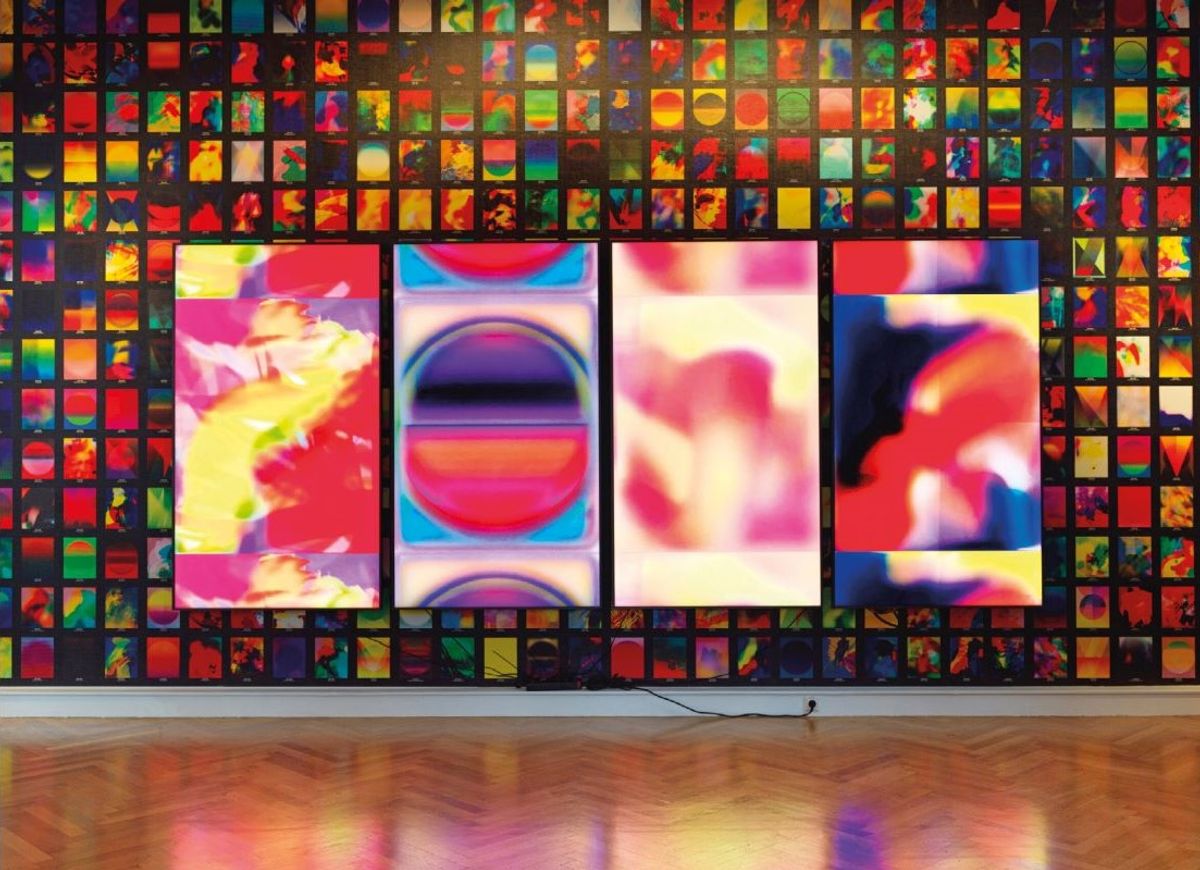 Jonas Lund, MVP (Most Valuable Painting), 2022, installation de 512 écrans. © Jonas Lund