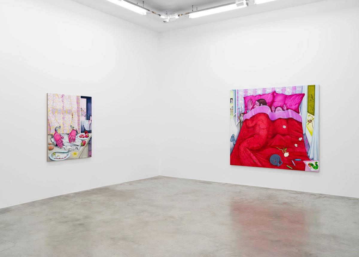 Vue de l'exposition « Nikki Maloof : Around the Clock » à la galerie Perrotin, Paris, 2024. Photo : Claire Dorn. Courtesy de l’artiste et Perrotin