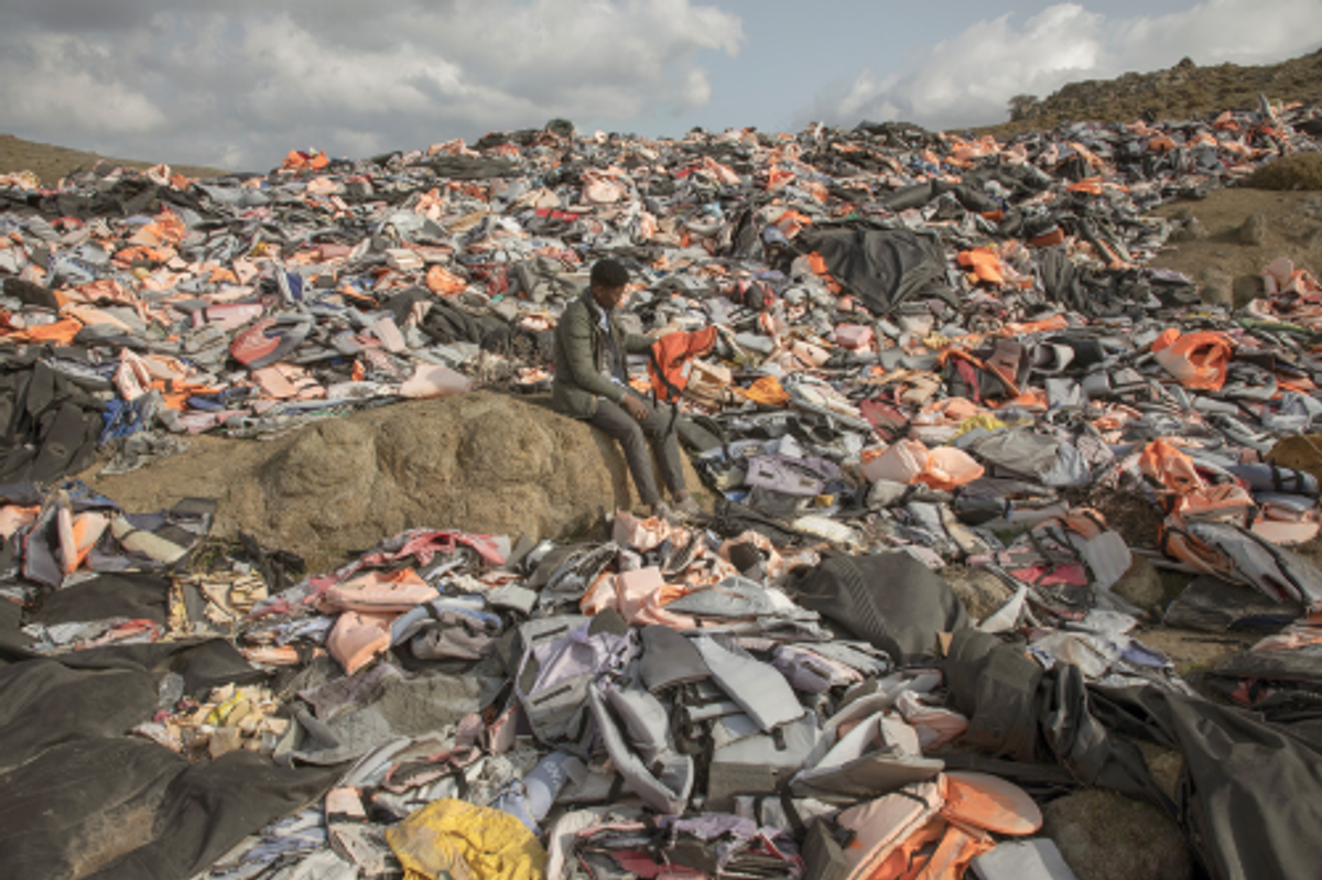 Mathieu Pernot, Mohamed Abakar, Mólyvos, Lesbos, photographie couleur, 2020. © Mathieu Pernot