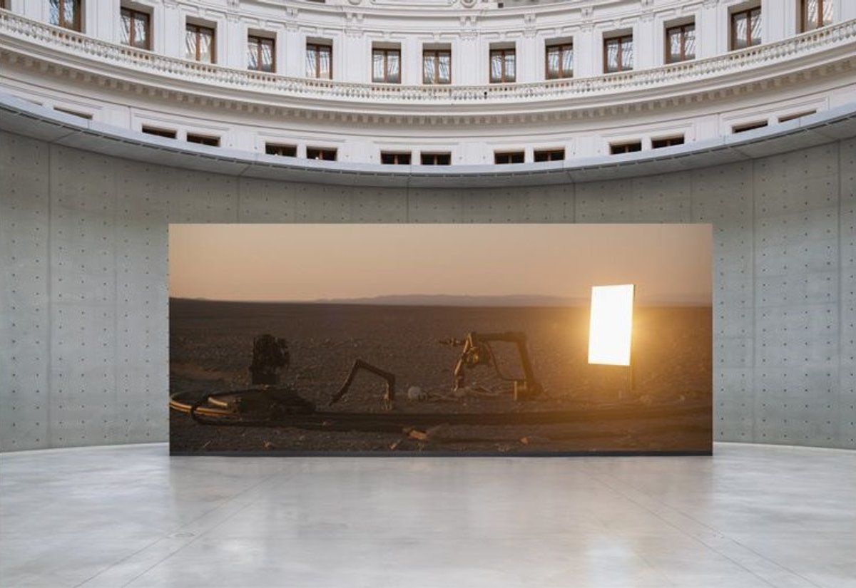 Pierre Huyghe, Camata, 2024, installation in situ, robotique, film, son et capteurs, Bourse de Commerce – Pinault Collection, Paris, 2026. Courtesy de la Pinault Collection. Photo D.R.