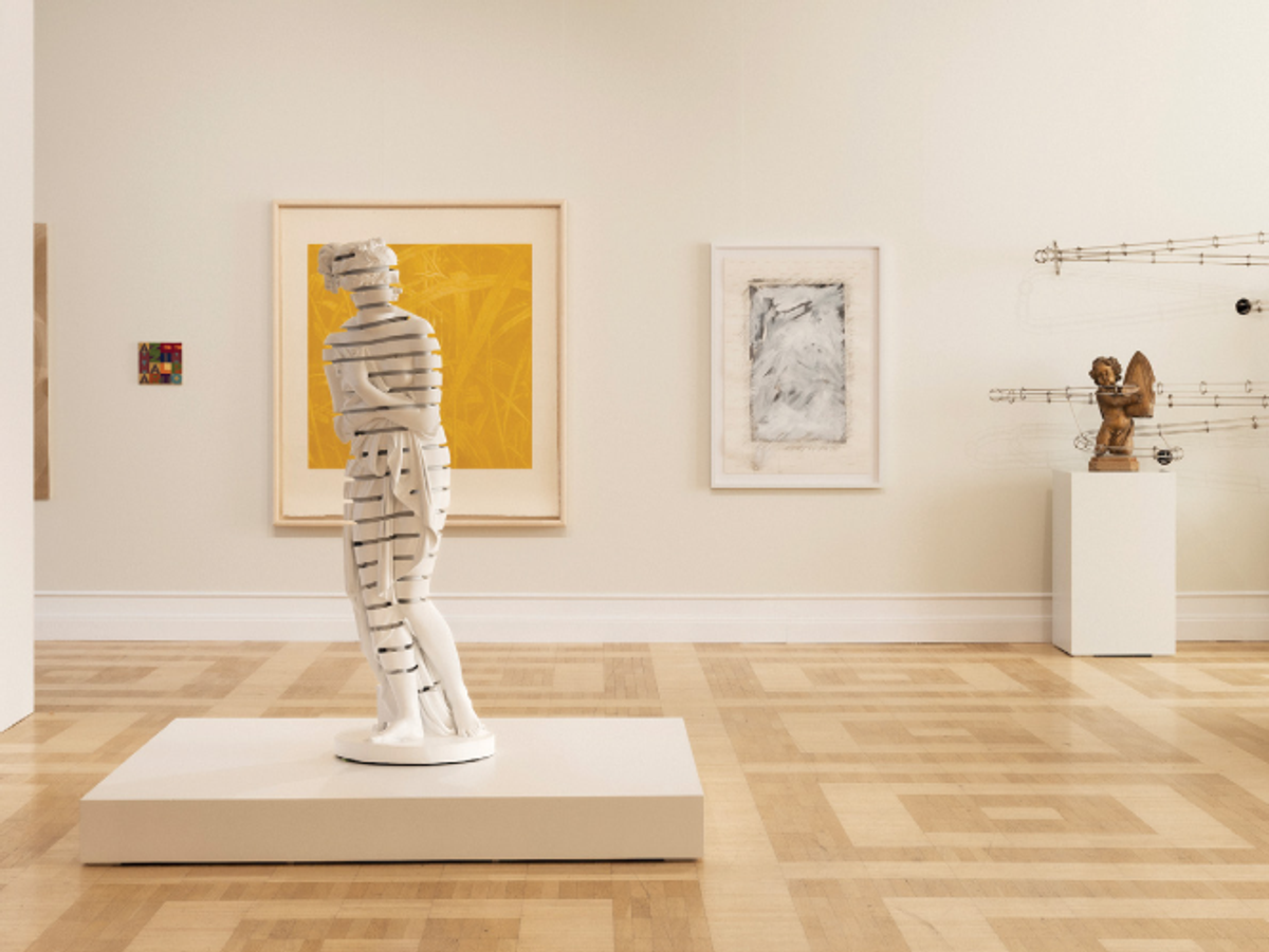 Vue du Salon Particolare 2024 avec des œuvres de Wim Delvoye, Alighiero Boetti, Franz Gertsch et Michel Parmentier, Vienne, Autriche.
Photo Baptiste Janin.