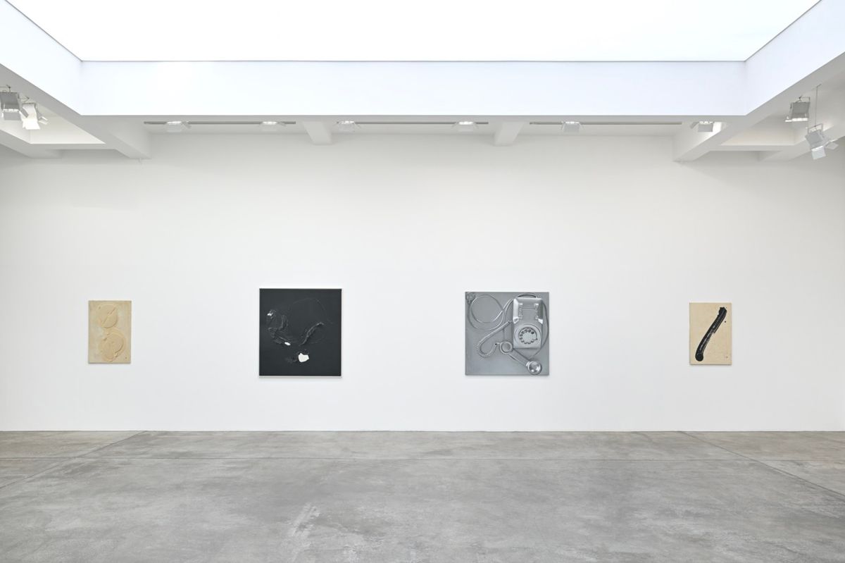 Vue de l’exposition « Paul Sietsema » à la Marian Goodman Gallery, Paris. Courtesy de l’artiste et Marian Goodman Gallery. Photo Rebecca Fanuele