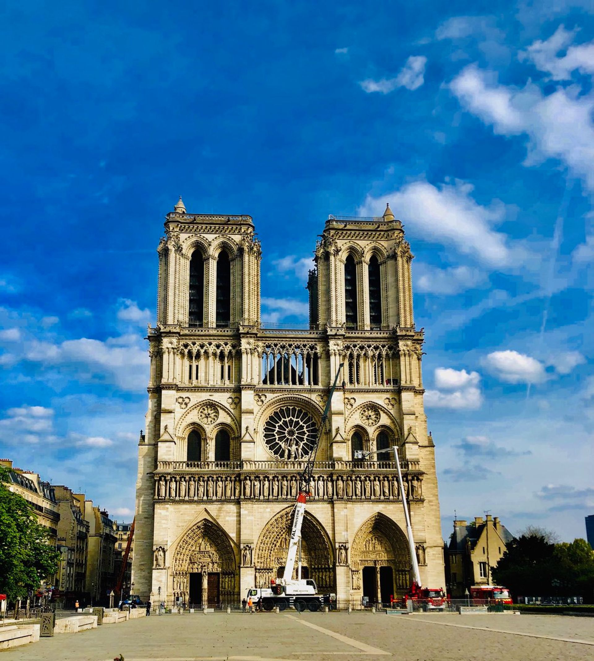 Notre-Dame. © twitter Frank Cecconi via le compte Twitter d'Anne Hidalgo.