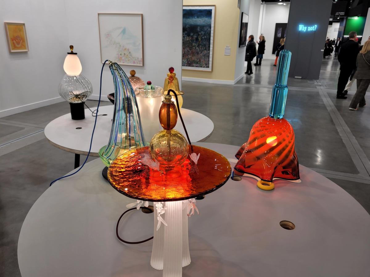 Vue du stand de la galerie CLEARING. Photo : A.C.