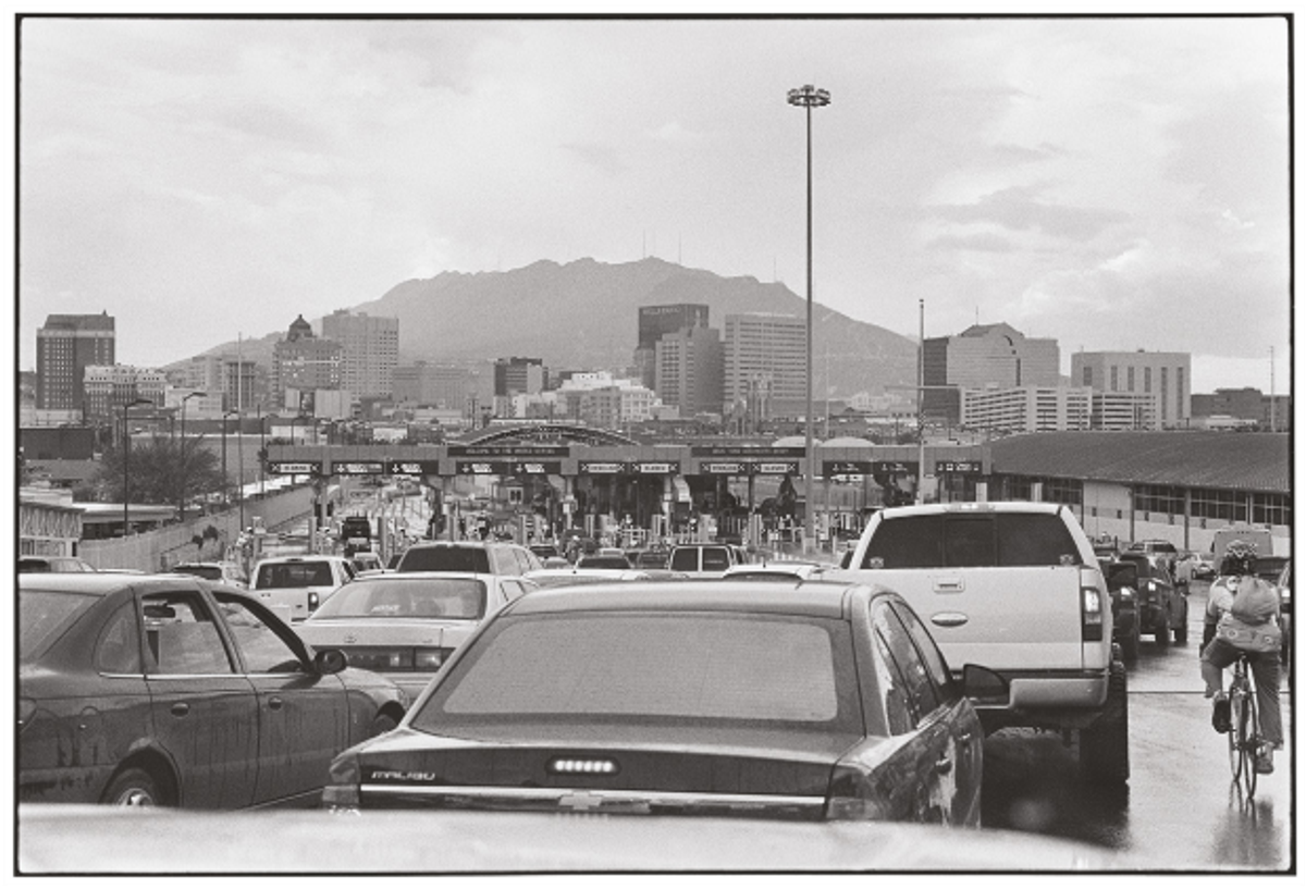 Zoe Leonard, Al río/To the River (série), 2016–2022, photographie.
© Zoe Leonard. Courtesy de la Galerie Gisela Capitain, Cologne, et de Hauser & Wirth, NewYork