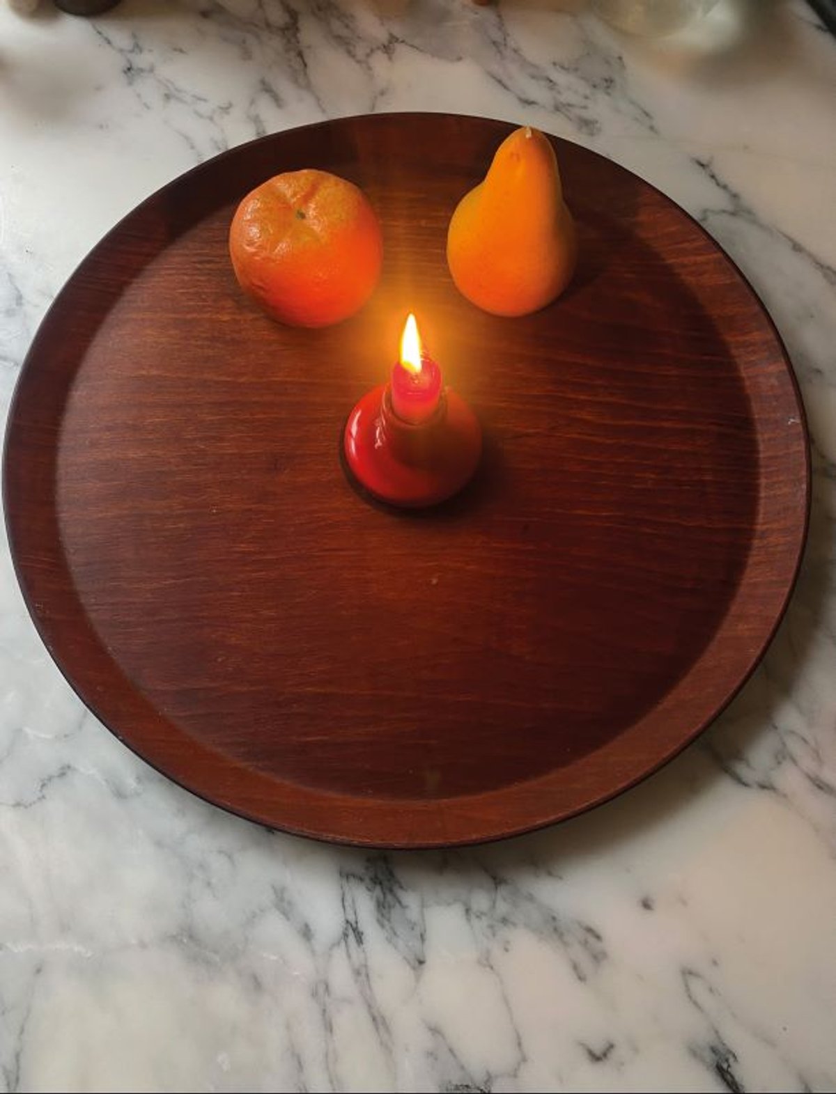 Le plateau en bois de José Lévy, hérité de sa famille. Photo José Lévy