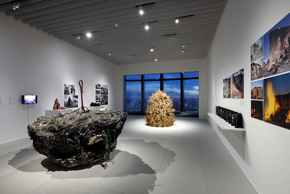 Vue de l’exposition « Our Ecology: Toward a Planetary Living », Mori Art Museum, Tokyo. Photo : Kioku Keizo
