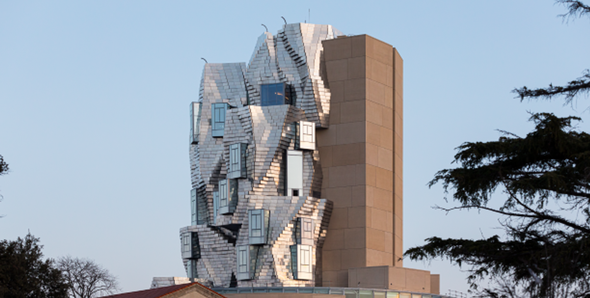 Tour LUMA imaginée par Frank Gehry, janvier 2021, LUMA Arles, Parc des Ateliers. © Adrian Deweerdt