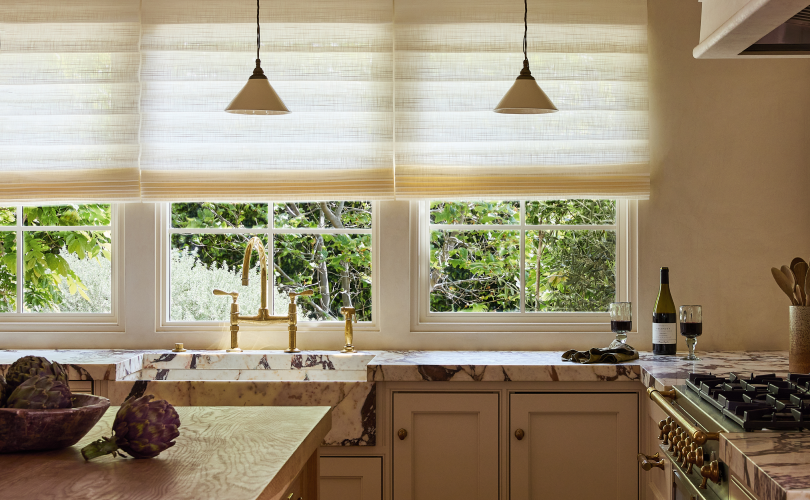 Pirouette in kitchen