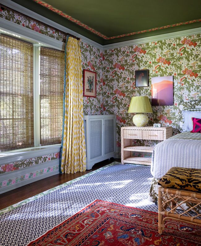 photo: isabel-provenance-charleston-lantern-glow4:vertical-9-11