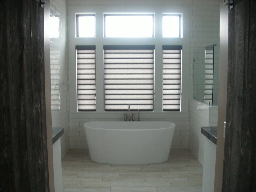 Hunter Douglas Dealer Image