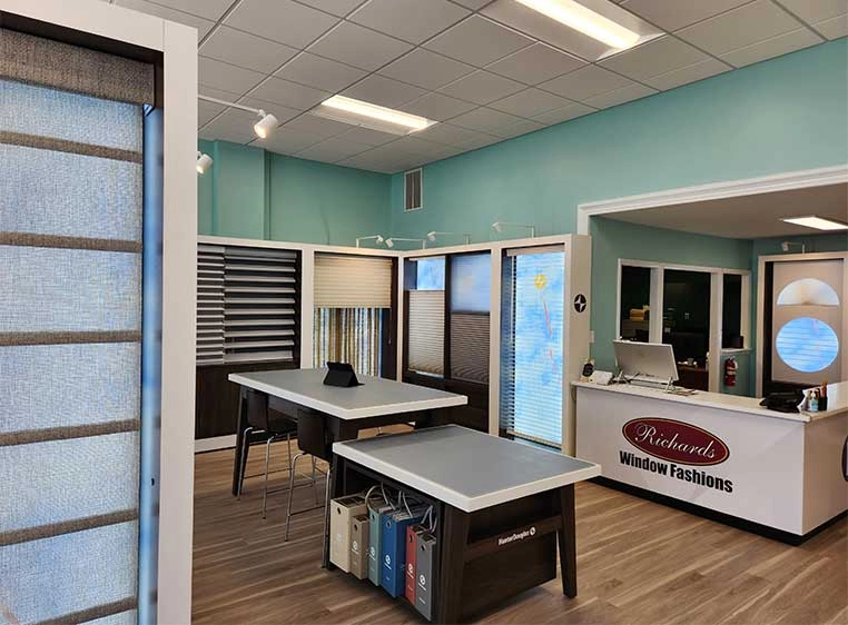 Hunter Douglas Dealer Image