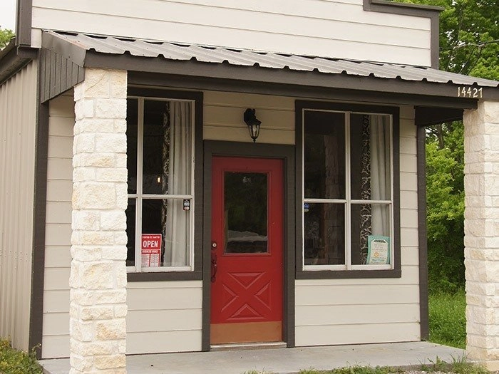 Hunter Douglas Dealer Image