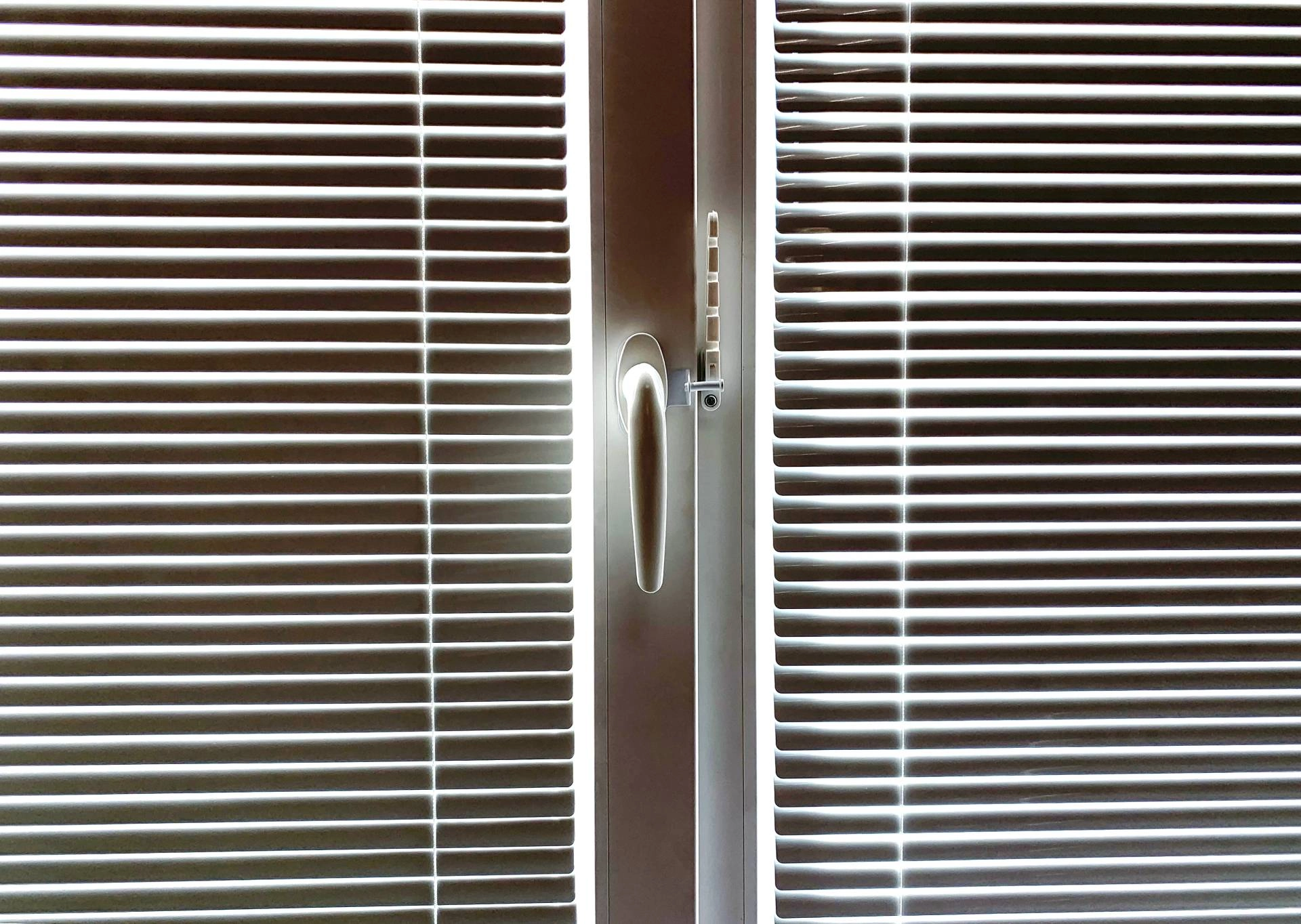 Blinds on a home's entryway door near Albuquerque, New Mexico (NM)