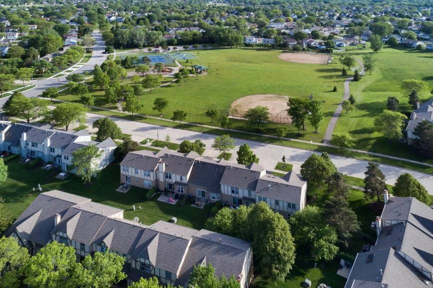 An aerial view of a neighborhood in Palatine, Illinois (IL)