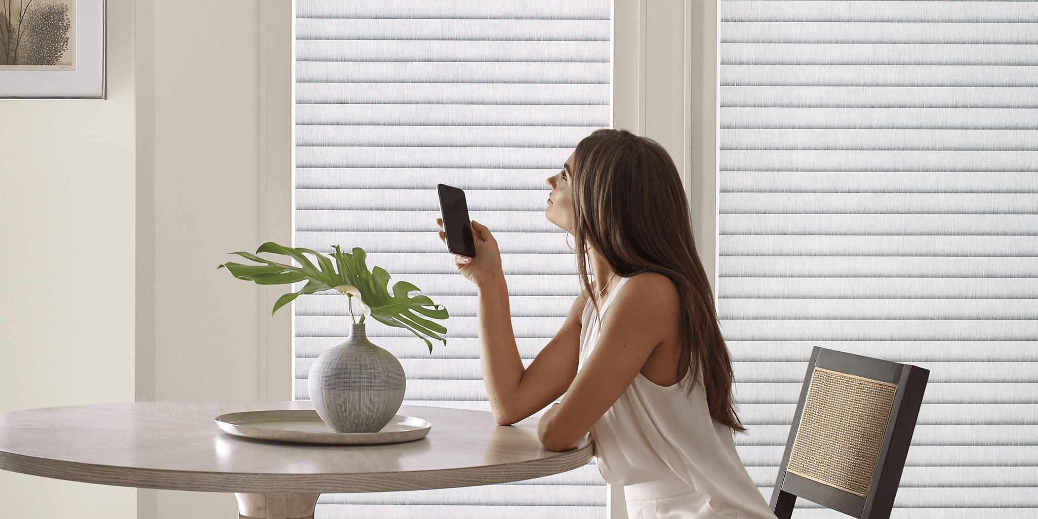 photo: sonnette-ainsley-voyage-97653281-3:horizontal-lg