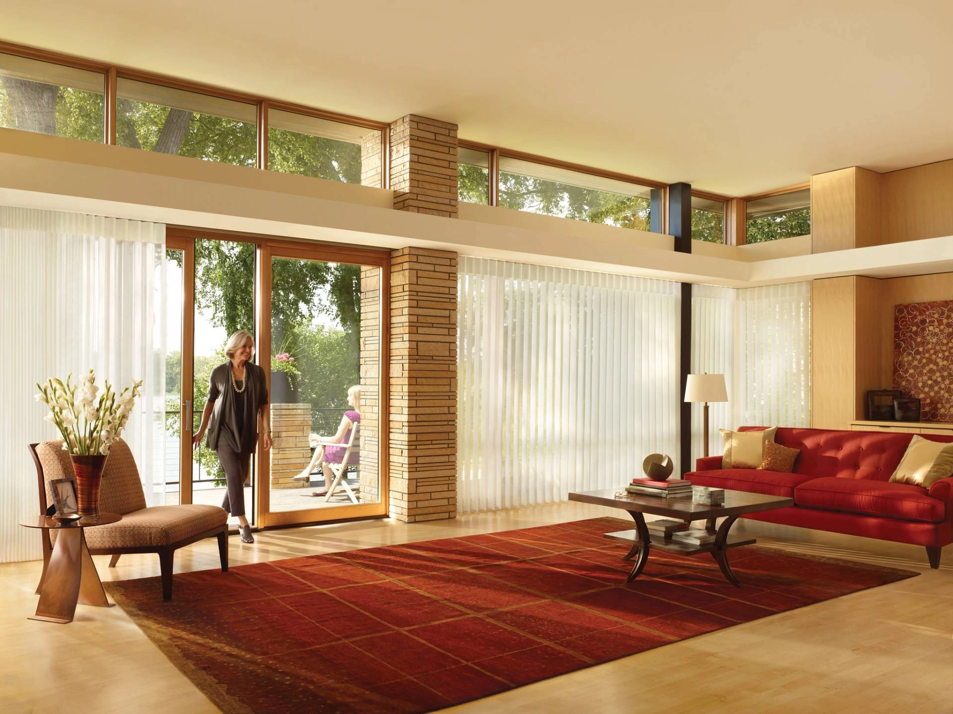 photo: 10027382-banner-enjoy-summer-more-with-outdoor-screen-shades.jpg