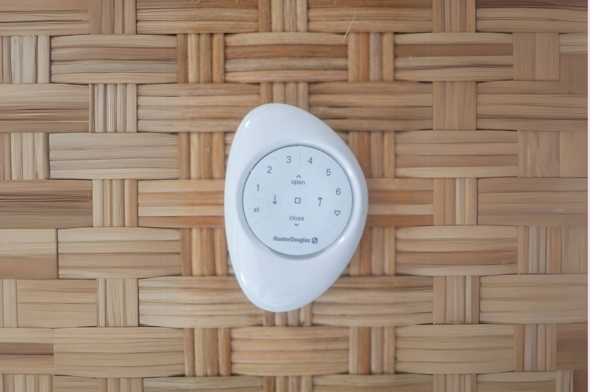 photo: 10023885-banner-why-we-recommend-motorized-window-coverings.jpg