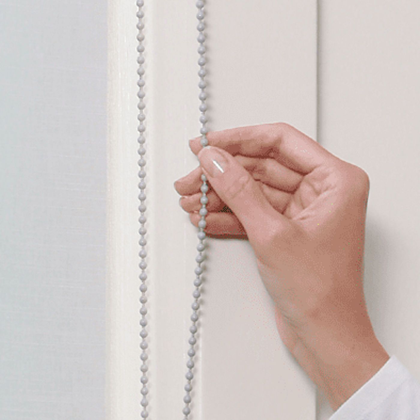 photo: cont-cord-loop-awt-designer-roller-screen:square-lg