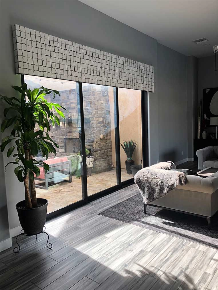 Hunter Douglas Dealer Image