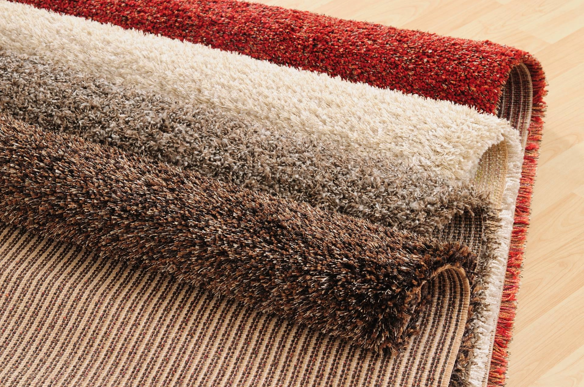 photo: 10038294-banner-why-you-should-invest-in-custom-carpet.jpg