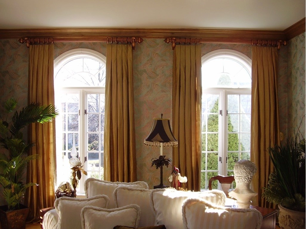 Hunter Douglas Dealer Image
