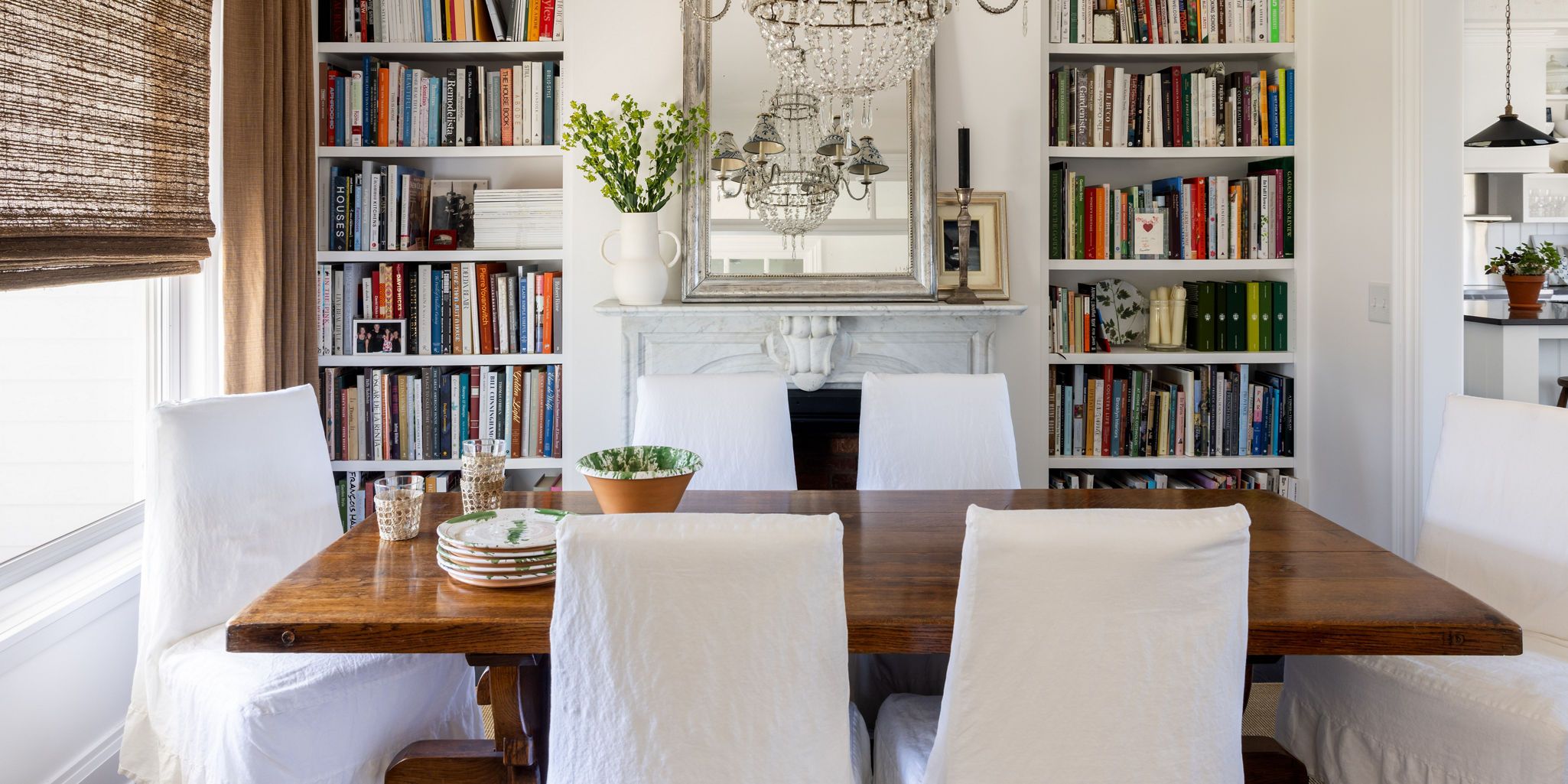 photo: madams-provenance-diningroom01:horizontal-lg