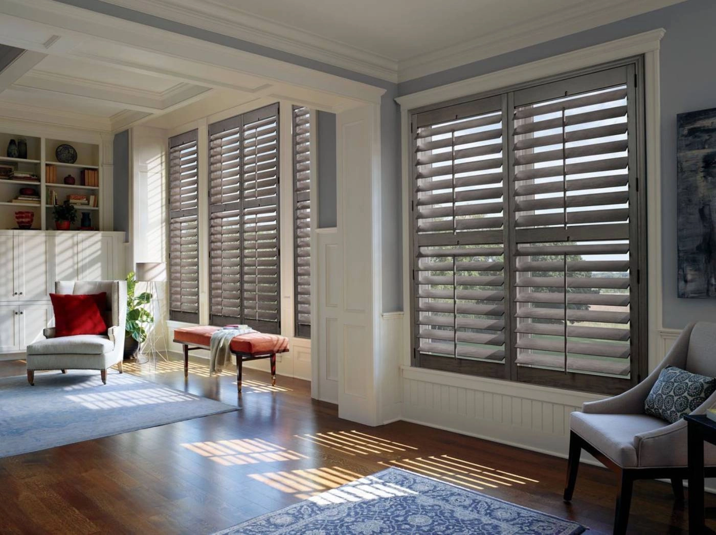 photo: 10184398-banner-light-control-with-shutters.jpg